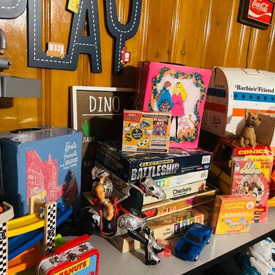 Vintage Barbie’s.  Vintage toys 