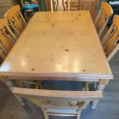Ashley Furniture Dining Table And 6 Chairs