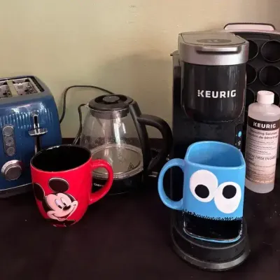 Keurig Coffee Maker, Pod Holder and Oster Toaster