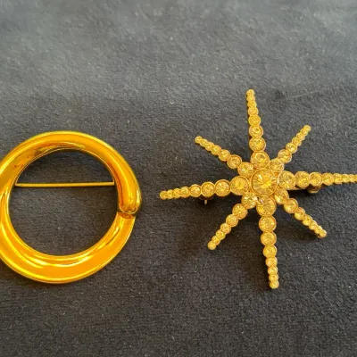 Monet Circle & Star And Crystal Brooch