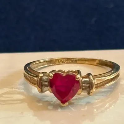 14K Gold Heart Ruby Ring
