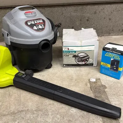 Shop Vac, Electric Pump, Hydraulic Jack And Leaf Blower 