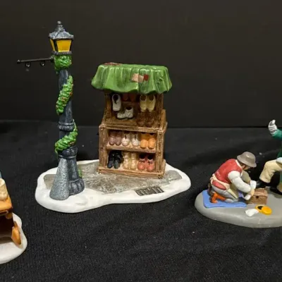 Department 56 Dickens Village Cobbler's Corner
