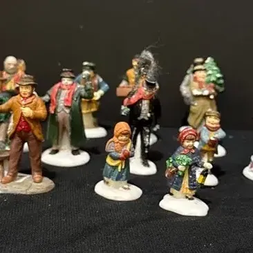 Dept 56 Dickens Villagers