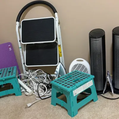 Household Lot : 2x Lasso Heaters, Step Stools, And More 