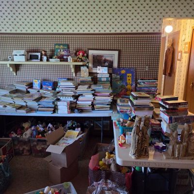 Estate sale photo