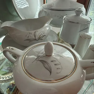 Kaysons Golden Rhapsody Fine China Set 