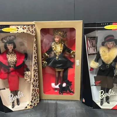 Shopping Chic Barbie, Montreal Barbie & New York Barbie