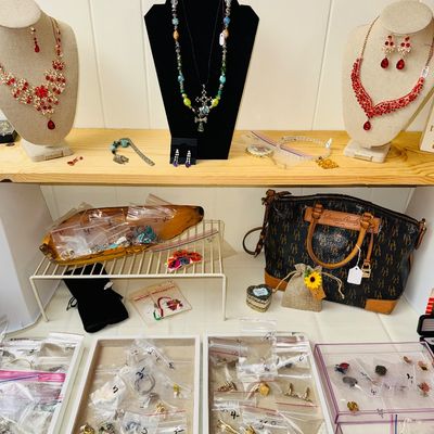 Sale Photo Thumbnail #38