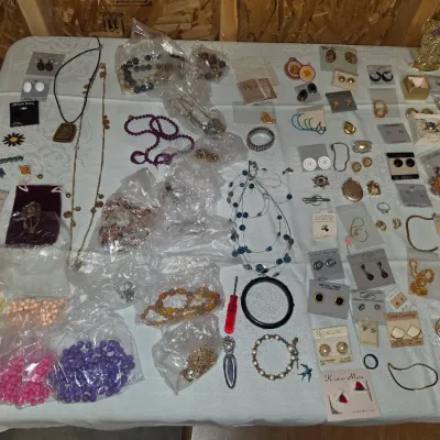 Sale Photo Thumbnail #309