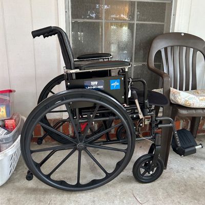 Sale Photo Thumbnail #445: Medline wheelchair. 