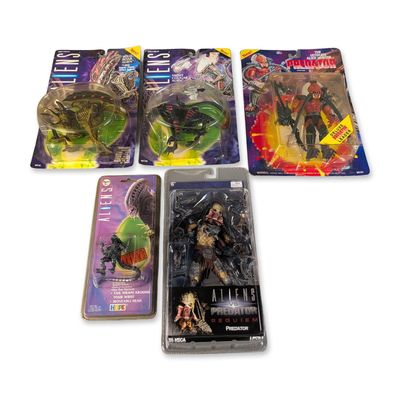 5pc Kenner, Hope & NECA Aliens and Predator Action Figure and Watch Collection