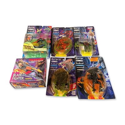 6pc Kenner Aliens and Predator Action Figure and Vehicle Collection