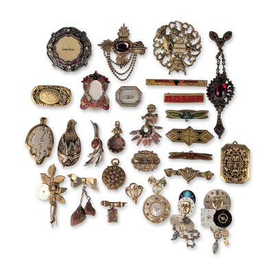 28pc Victorian, Art Deco, and Mid-Century Modern Pendant, Lockets, and Brooch Pins