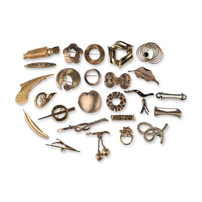 25pc Assorted Mid-Century Botanical and Geometric Gold-Tone Brooch Pins