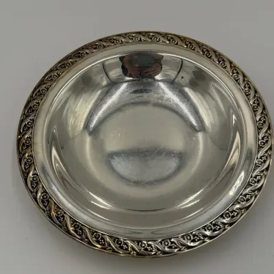 Vintage Wm. Rogers & Son "Spring Flower" Silver-Plated Bowl (#2048)