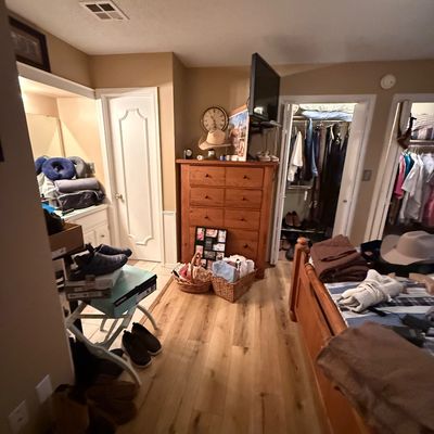 Sale Photo Thumbnail #204