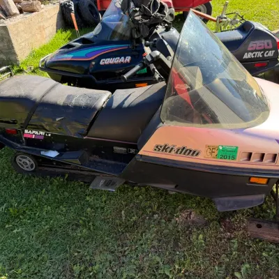 Sale Photo Thumbnail #20: Vintage Ski-Doo Safari LE snowmobile