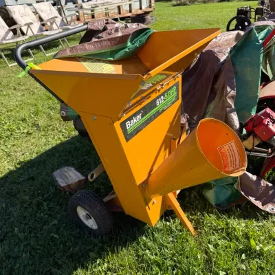 Sale Photo Thumbnail #40: Baker 612-5.0HP chipper shredder