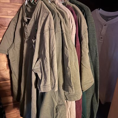 Carhartt size large - nice work shirts 