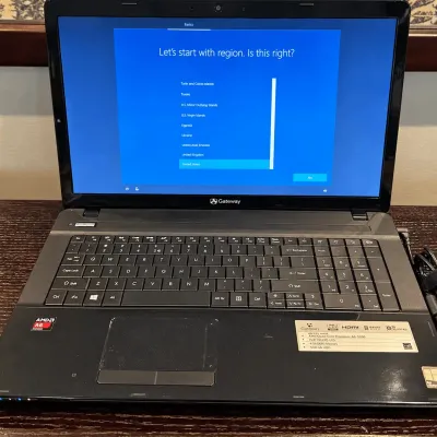 Gateway 17” Laptop