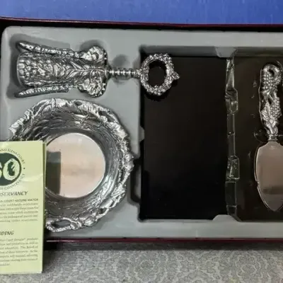 2004 Arthur Court Grape Wine & Cheese Entertaining Set