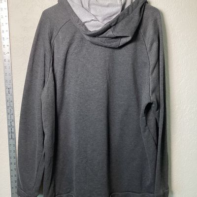 Sale Photo Thumbnail #533: Men's Nike Dri-FIT full zip hoodie in dark gray heather. Features embroidered Nike swoosh logo on the left chest, front hand pockets, and raglan sleeves. Size XL Pre-owned in good condition with light overall wear, no major stains or tears observed.