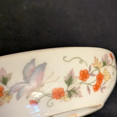 Vintage 1974 Avon Porcelain Butterfly Egg Trinket Box