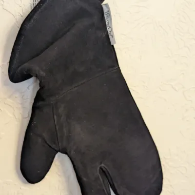 The Pampered Chef Black Suede BBQ Mitt (Style 2696)