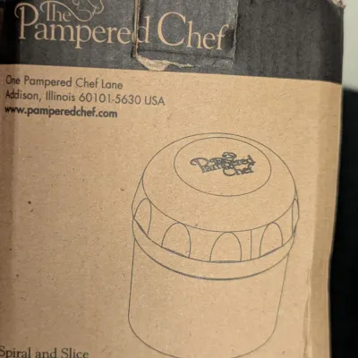 The Pampered Chef 'Spiral and Slice' Kitchen Tool