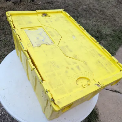 Heavy-Duty Plastic Storage Tote with Locking Lid-yellow