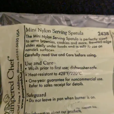 The Pampered Chef Mini Nylon Serving Spatula #2438 - New in Package