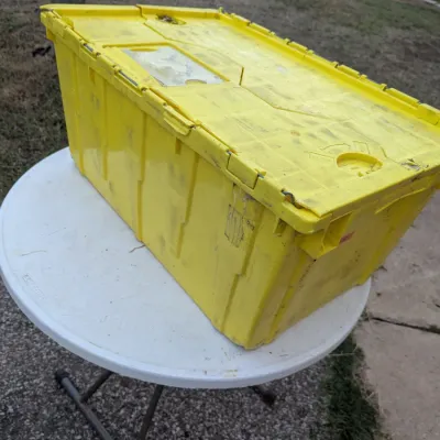 Heavy-Duty Plastic Storage Tote with Locking Lid-yellow