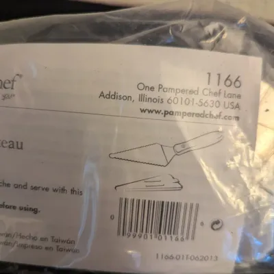 The Pampered Chef Slice 'N Serve #1166 - New in Package