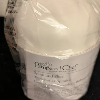The Pampered Chef 'Spiral and Slice' Kitchen Tool