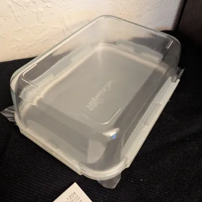 The Pampered Chef 8.25-Cup Leak-Proof Glass Container