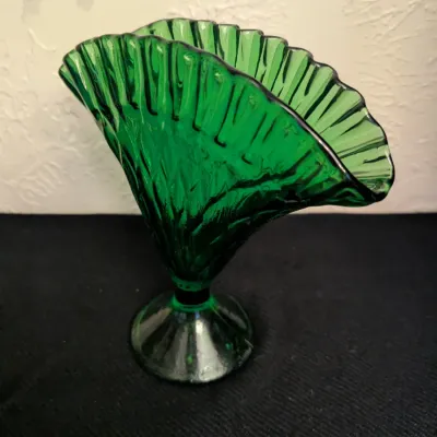 Vintage Emerald Green Glass Fan Vase