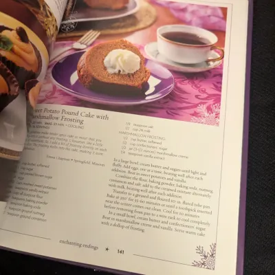 Taste of Home Christmas 2011 Cookbook