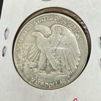 LOT 64: Collection of Walking Liberty Half Dollars - 90% Silver - Six U.S. Coins