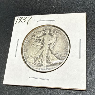 LOT 67: Collection of Walking Liberty Half Dollars - 90% Silver - Six U.S. Coins