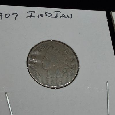LOT 71: Mixed Lot of US Coins - Pennies and Nickels