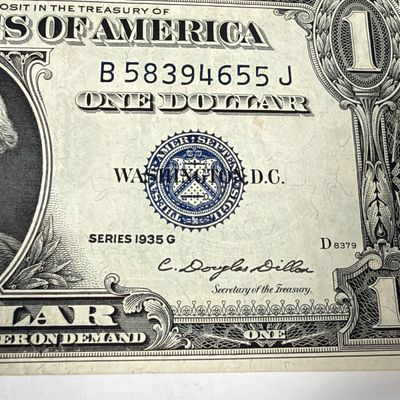 LOT 22: One Dollar U.S. Silver Certificate Bills (10) 1935