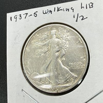 LOT 60: Collection of Walking Liberty Half Dollars - 90% Silver - Six U.S. Coins
