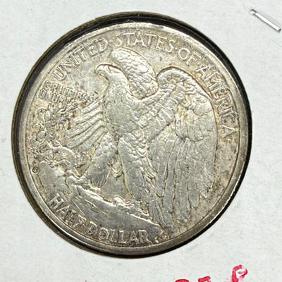 LOT 61: Collection of Walking Liberty Half Dollars - 90% Silver - Six U.S. Coins