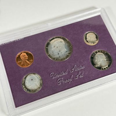 LOT 51: United States Mint Proof Sets - 1980s