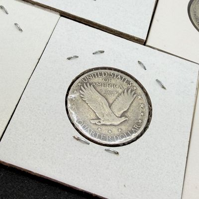 LOT 119:Five Standing Liberty 90% Silver US Quarters