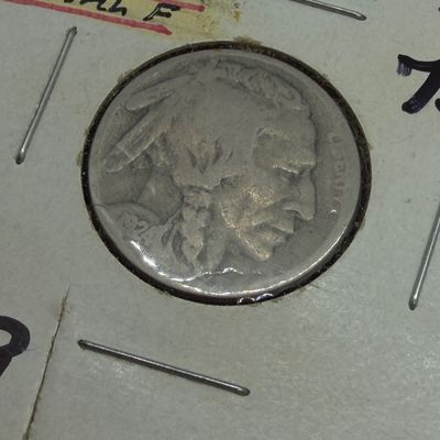LOT 71: Mixed Lot of US Coins - Pennies and Nickels