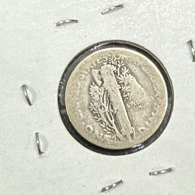 LOT 124: Collection of Mercury Dimes - 90% Silver - 12 U.S. Coins
