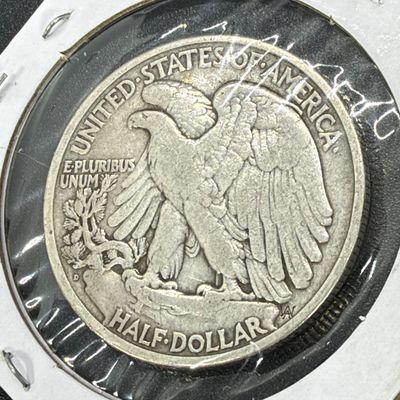 LOT 61: Collection of Walking Liberty Half Dollars - 90% Silver - Six U.S. Coins