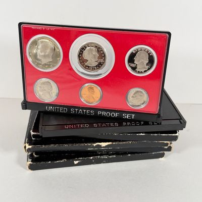 LOT 52: United States Mint Proof Sets - 1970s - Condition of Cases Varies